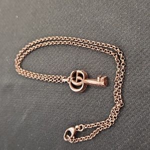 Gucchi necklace authentic 925 sterling silver double key